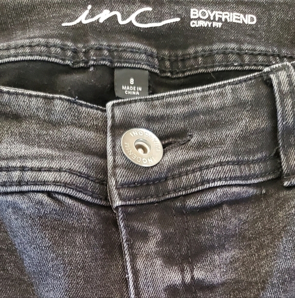 INC International Concepts Black Curvy Boyfriend Denim Leopard Patch Jean Size 8 - Picture 3 of 7